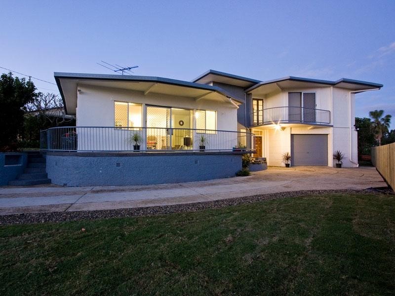 15 Penambul Crescent, Ferny Hills QLD 4055
