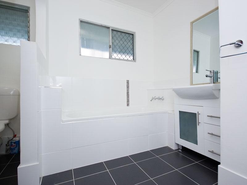 15 Penambul Crescent, Ferny Hills QLD 4055