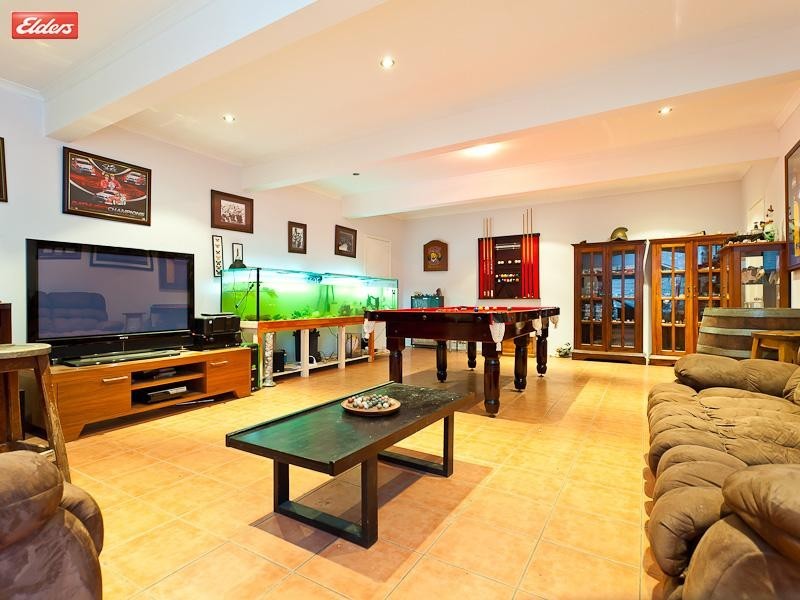 176 Days Road, Grange QLD 4051