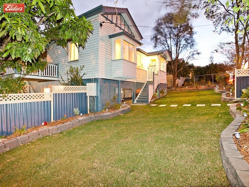 176 Days Road, Grange QLD 4051