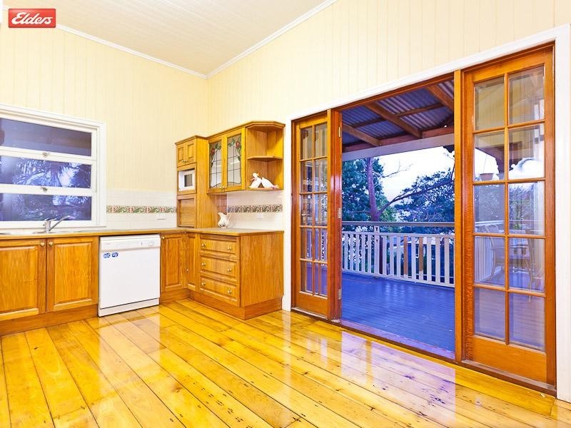 176 Days Road, Grange QLD 4051