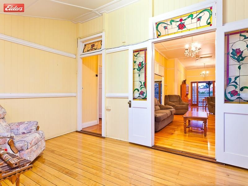 176 Days Road, Grange QLD 4051