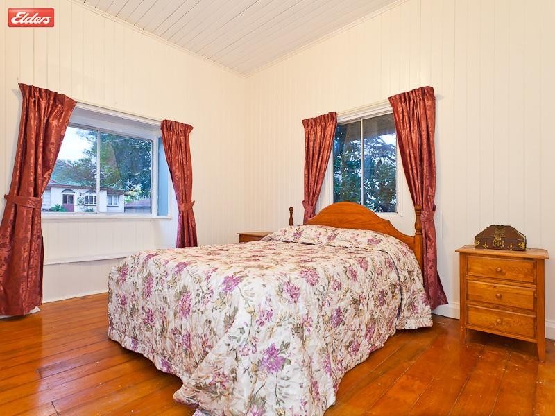 176 Days Road, Grange QLD 4051