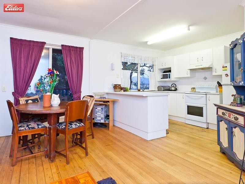 176 Days Road, Grange QLD 4051