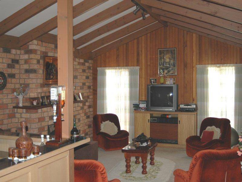 209 VICTORIA STREET,, Deniliquin NSW 2710