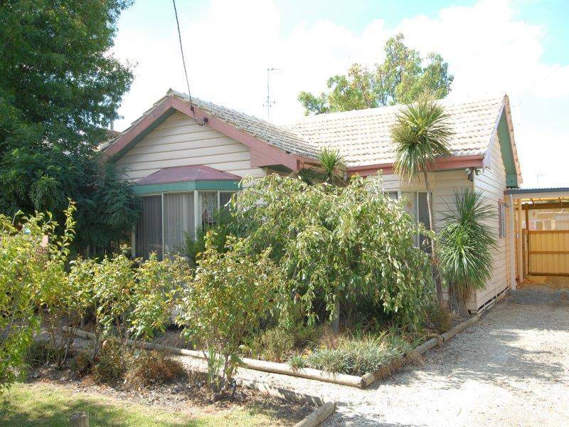 365 SLOANE STREET, Deniliquin NSW 2710