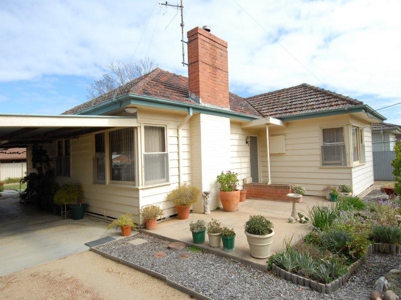 494 POICTIERS STREET, Deniliquin NSW 2710