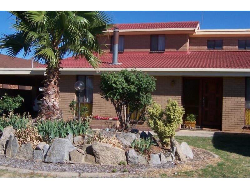 121 HUGHES STREET, Deniliquin NSW 2710