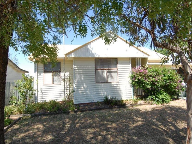 292 SLOANE STREET, Deniliquin NSW 2710