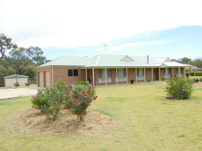 37 PINDARA LANE, Deniliquin NSW 2710
