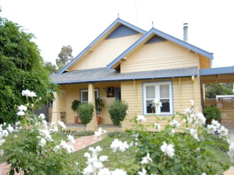 412 HARFLEUR STREET, Deniliquin NSW 2710