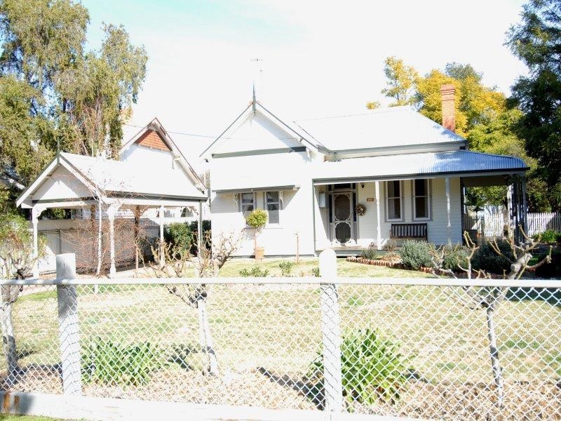 320 Poictiers Street,, Deniliquin NSW 2710