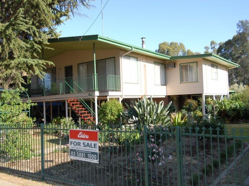 35 Davidson Street, Deniliquin NSW 2710