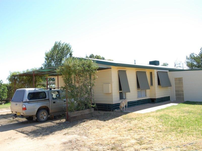 192 Old Racecourse Road, Deniliquin NSW 2710