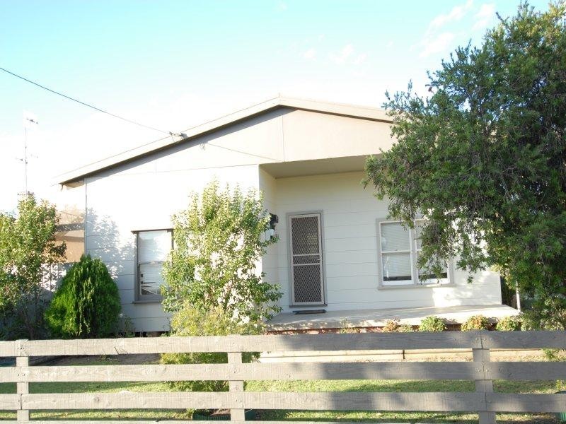 455 Poictiers Street, Deniliquin NSW 2710