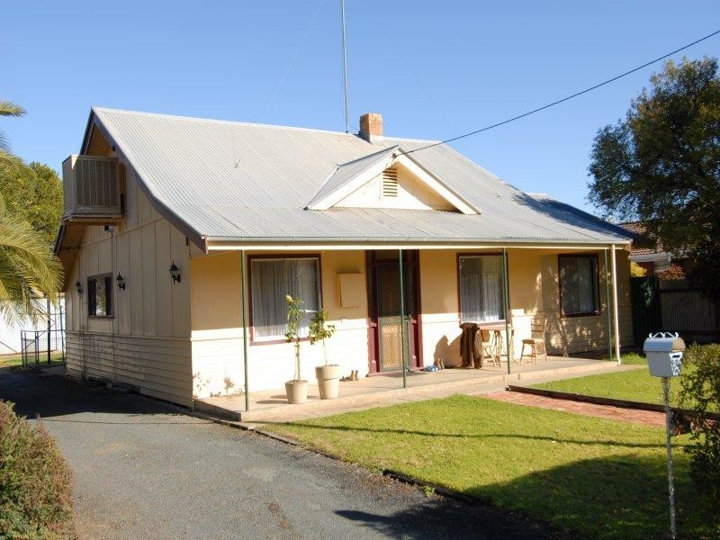 278 Duncan Street, Deniliquin NSW 2710