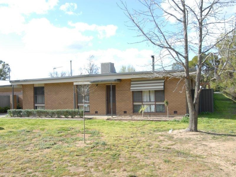 355 Victoria Street, Deniliquin NSW 2710