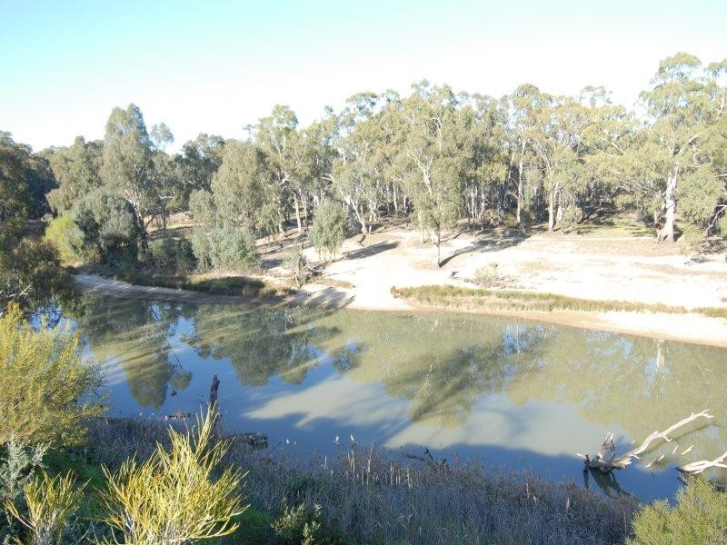 132 Quarry Street, Deniliquin NSW 2710