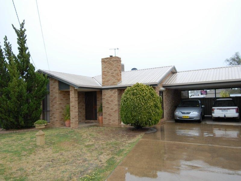 432 Wood Street, Deniliquin NSW 2710