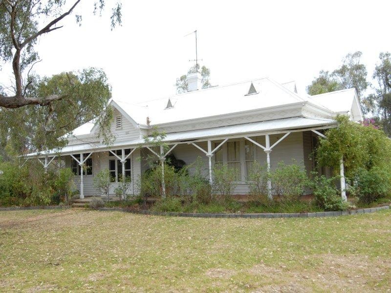 16 Phylands Lane, Deniliquin NSW 2710