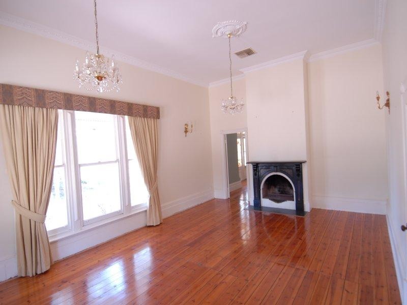 16 Phylands Lane, Deniliquin NSW 2710