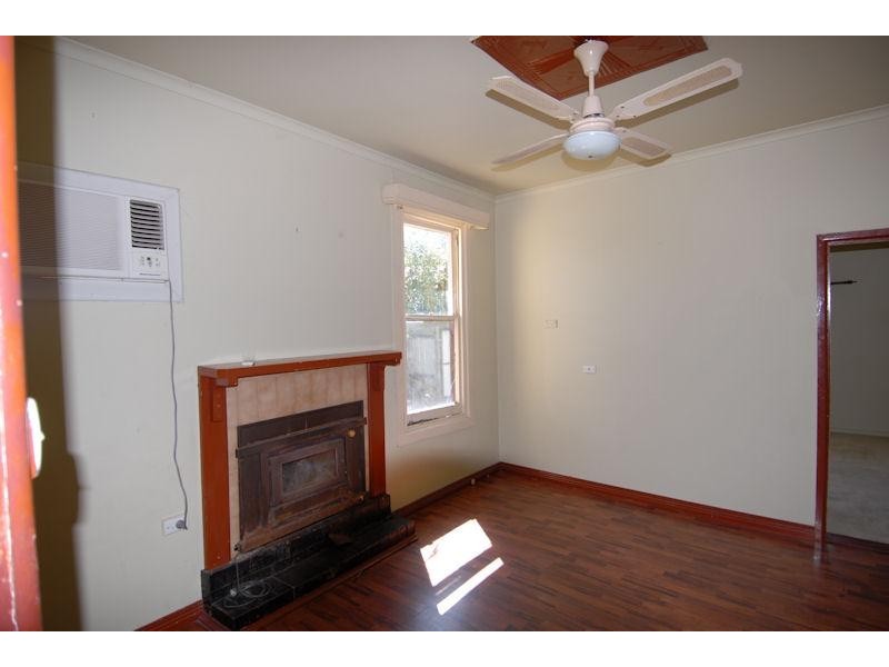 492 Henry Street, Deniliquin NSW 2710