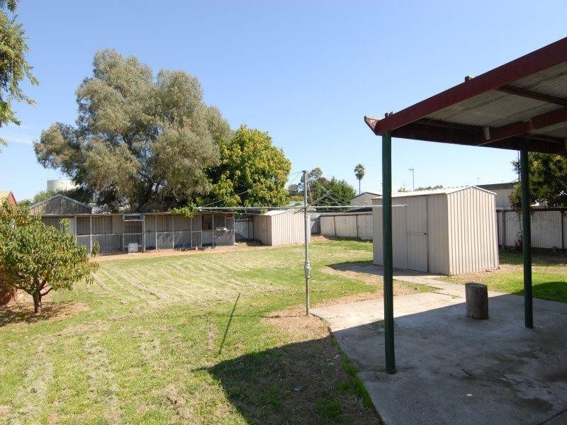 492 Henry Street, Deniliquin NSW 2710