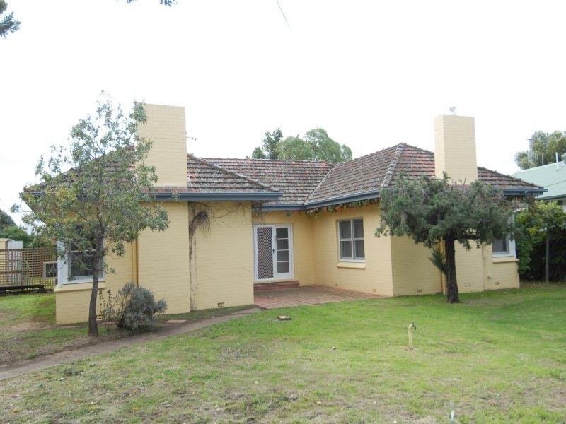 119 Junction Street, Deniliquin NSW 2710