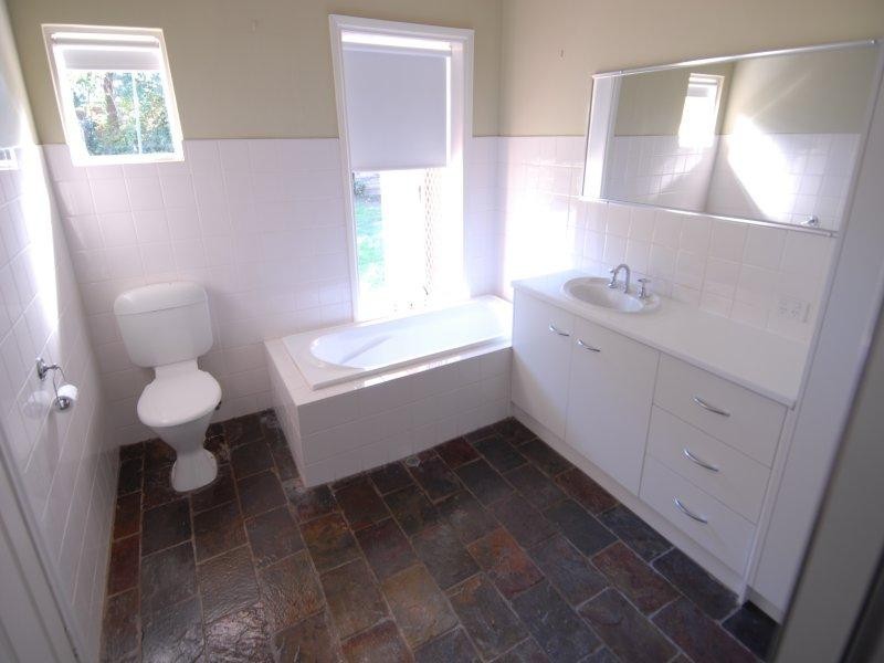 119 Junction Street, Deniliquin NSW 2710