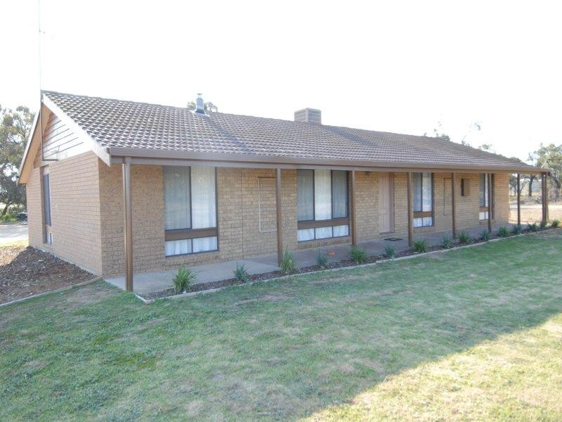 151 Burton Street, Deniliquin NSW 2710