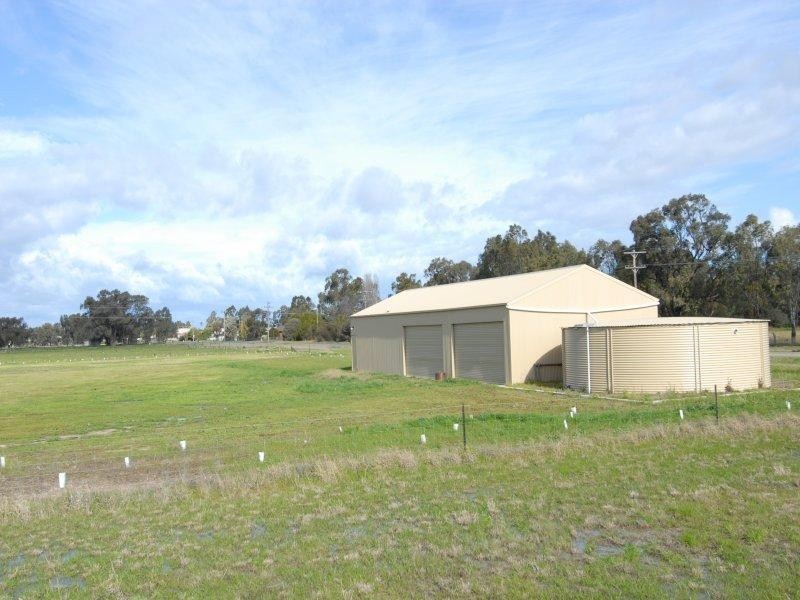 585 Henry Street, Deniliquin NSW 2710