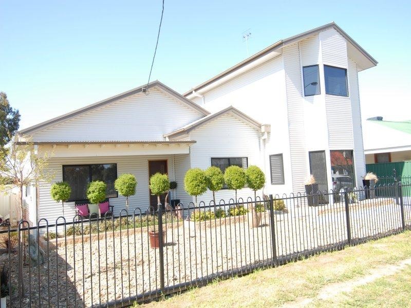 313 Harfleur Street, Deniliquin NSW 2710