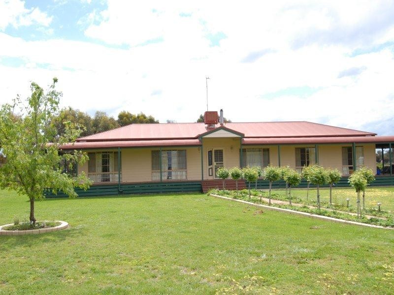 177 Lawson Syphon Road, Deniliquin NSW 2710