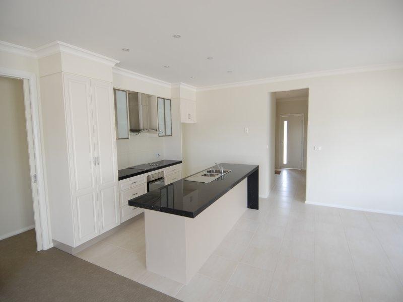 358 Sloane Street, Deniliquin NSW 2710