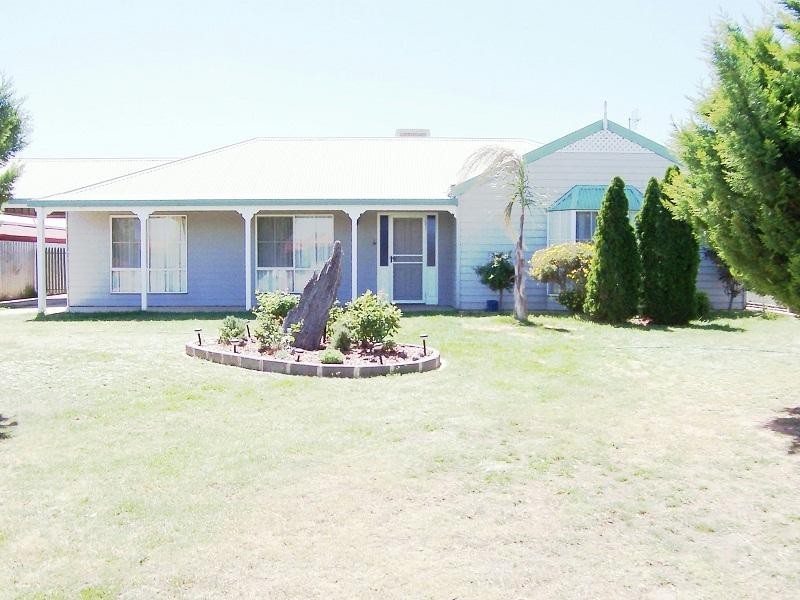5 Chandler Court, Deniliquin NSW 2710