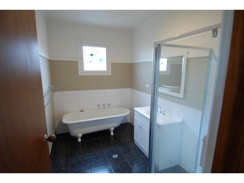 412 Harfleur Street, Deniliquin NSW 2710