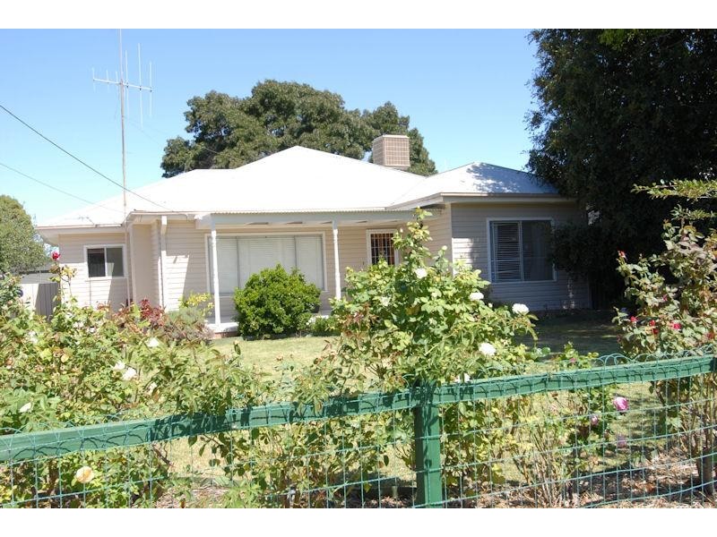 448 Wood Street, Deniliquin NSW 2710