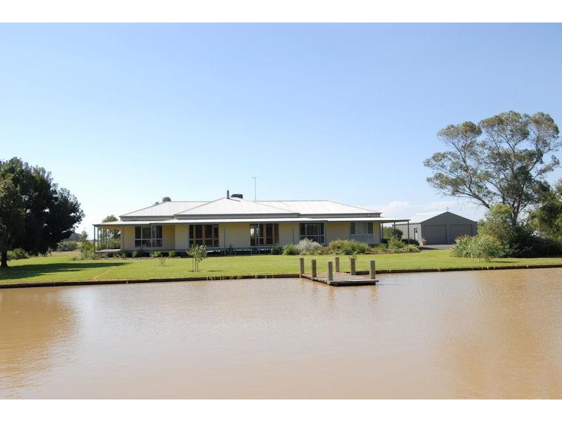 335 Flanagans Lane, Deniliquin NSW 2710
