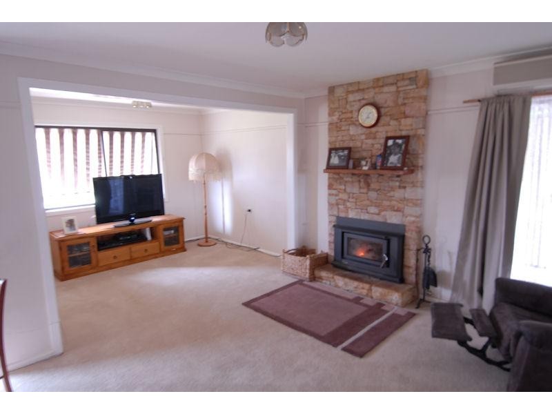 296 Sloane Street, Deniliquin NSW 2710