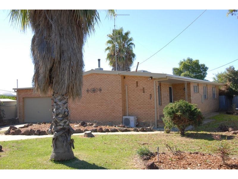 239 Hetherington Street, Deniliquin NSW 2710