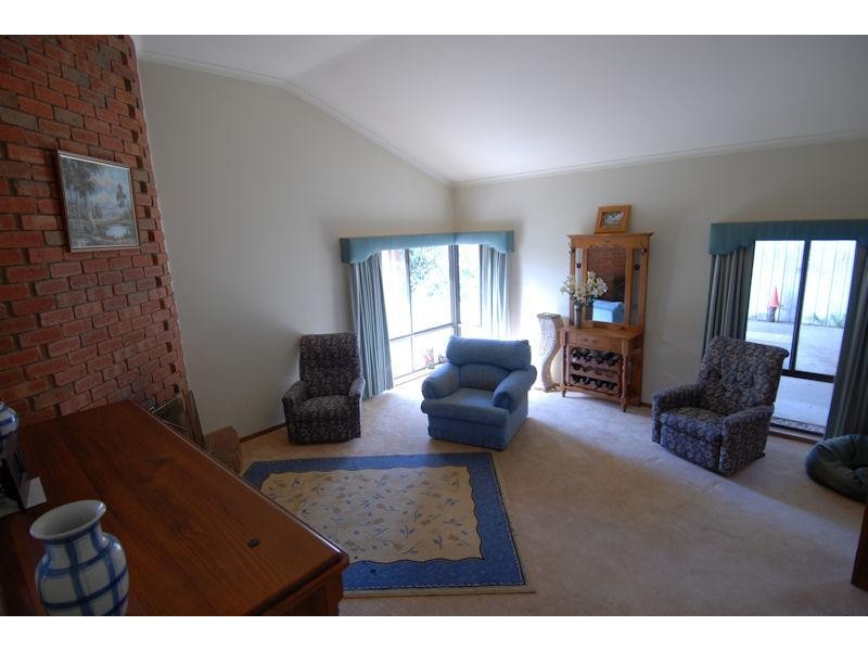 204 Victoria Street, Deniliquin NSW 2710