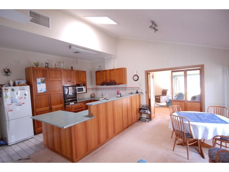 204 Victoria Street, Deniliquin NSW 2710