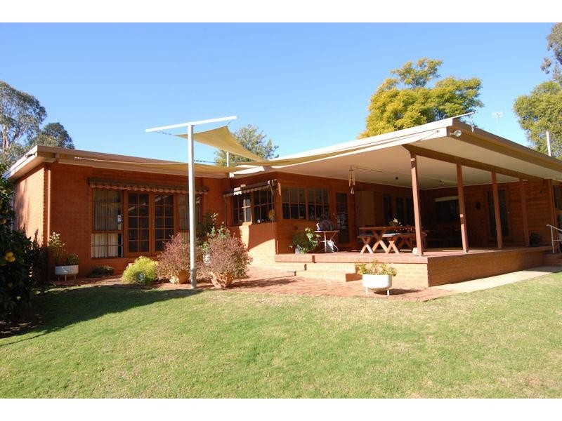 188 River Street, Deniliquin NSW 2710