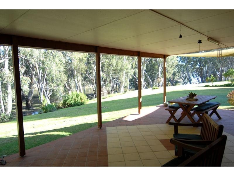 188 River Street, Deniliquin NSW 2710