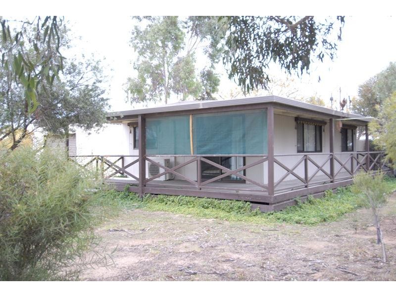 129 Hardinge Street, Deniliquin NSW 2710