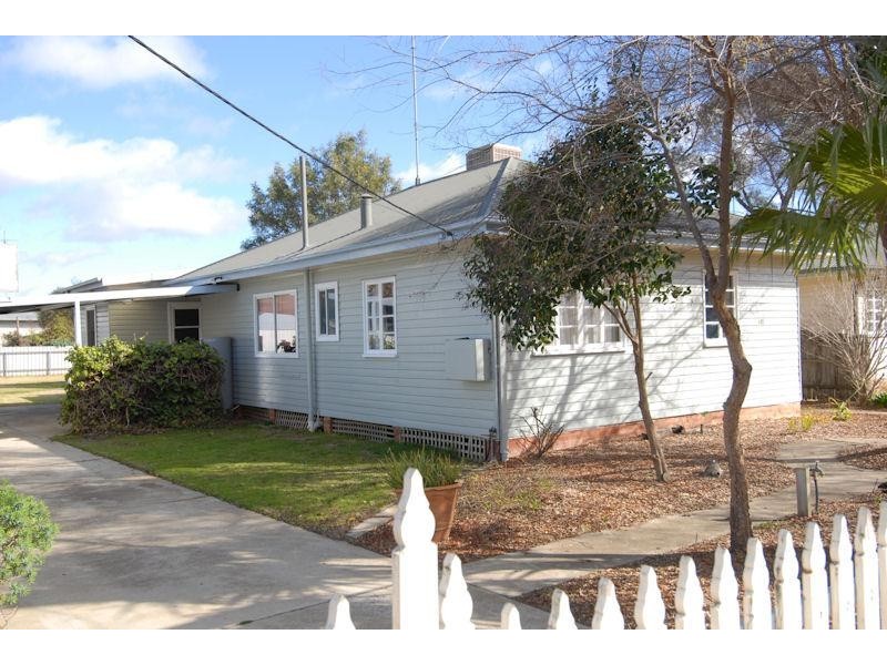 482 Cressy Street, Deniliquin NSW 2710