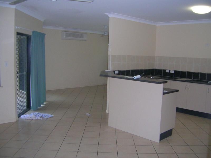 28 Dan Jones Street, Bentley Park QLD 4869