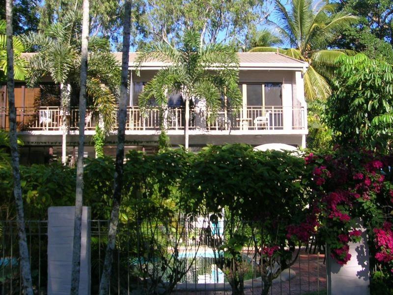 Clifton Beach QLD 4879