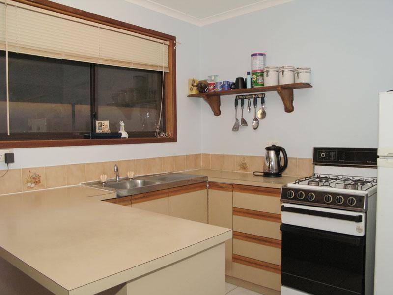 12 INSIGNIA AVENUE, Andrews Farm SA 5114