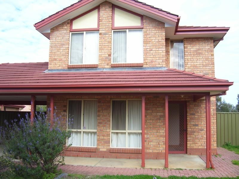 2 HUGHES STREET, Andrews Farm SA 5114